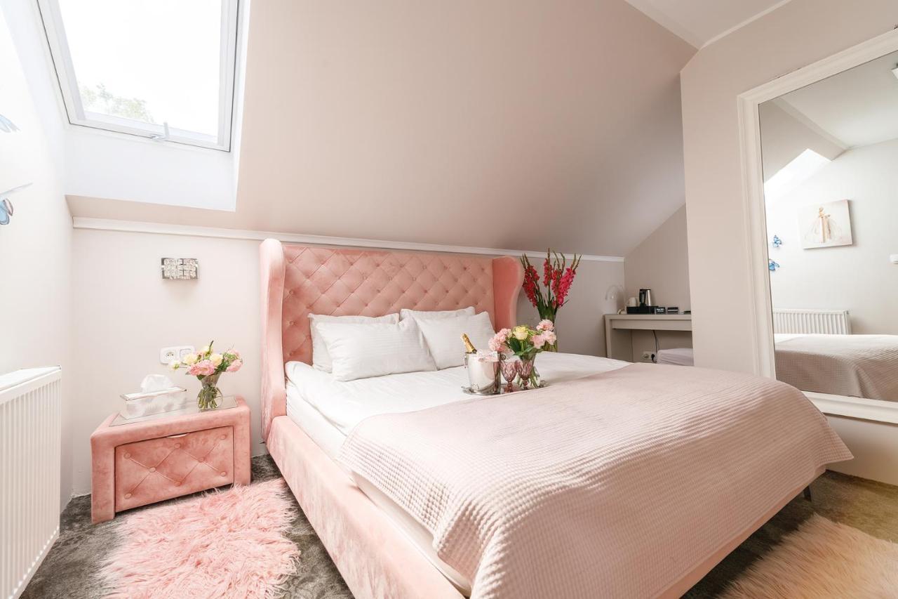 Palac Dabrowka Hotel